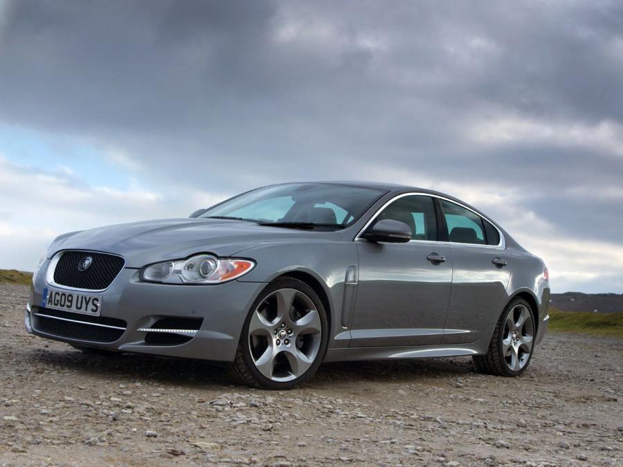 Jaguar XF Diesel S Option Pack 2010 года  (UK) (фото 7 из 13)